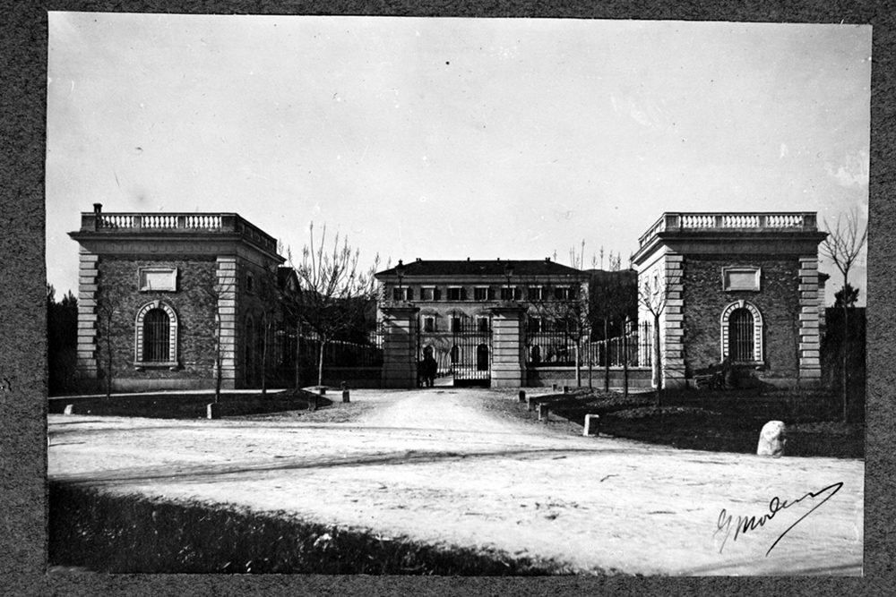 Entrance from the external.jpg